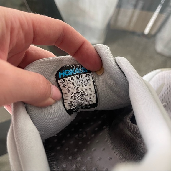 Hoka One One Bondi 8 Shoes Womens Size 9 B Gray Pink Running Sneakers NO INSOLES - Picture 8 of 8